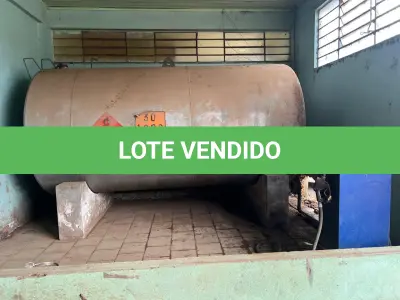 LOTE 017 - Tanque de Combustível com bomba de aferição