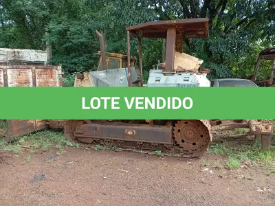 LOTE 010 - MÁQUINA RODOVIÁRIA - TRATOR ESTEIRA, marca KOMATSU modelo D41E-6,
