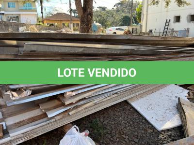 LOTE 004 - Folhas de telha de Aluzinco