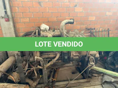 LOTE 019 - Um motor MWM 4 cilindros com bomba hidráulica