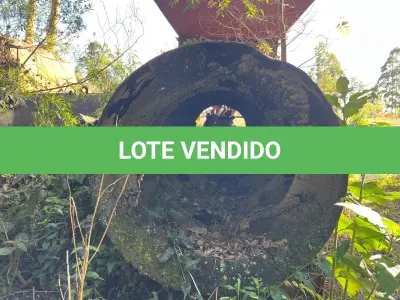 LOTE 007 - usina de asfalto frio, marca cifali, composta de um funil e esteira sem motor, três tanques metálicos para emulsão asfáltica