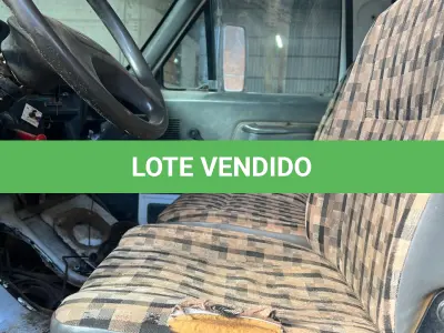 LOTE 001 - Caminhão FORD/F14000 HD; Placa IJB4975, ANO/MOD: 1998