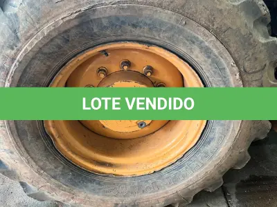 LOTE 005 - Retroescavadeira marca CASE 580, série 3