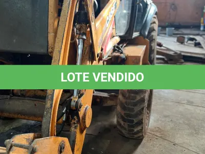LOTE 005 - Retroescavadeira marca CASE 580, série 3