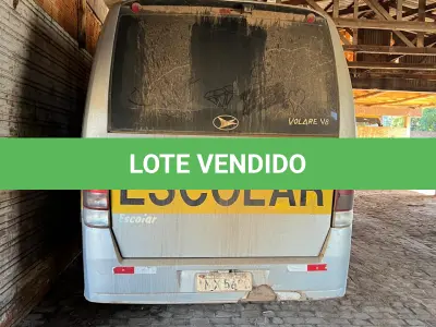LOTE 015 - Ônibus MARCOPOLO/VOLARE V8 ON, ano/mod. 2005/2006, cor prata