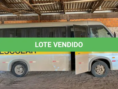 LOTE 015 - Ônibus MARCOPOLO/VOLARE V8 ON, ano/mod. 2005/2006, cor prata