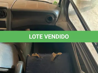 LOTE 015 - Ônibus MARCOPOLO/VOLARE V8 ON, ano/mod. 2005/2006, cor prata