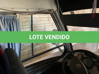 LOTE 015 - Ônibus MARCOPOLO/VOLARE V8 ON, ano/mod. 2005/2006, cor prata