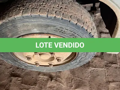 LOTE 015 - Ônibus MARCOPOLO/VOLARE V8 ON, ano/mod. 2005/2006, cor prata
