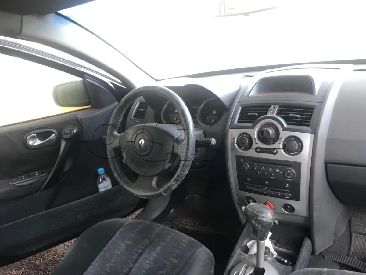 LOTE 002 - RENAULT MEGANEGT