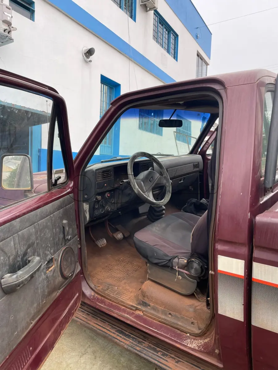 LOTE 001 - Caminhonete GM/D20 CUSTOM S