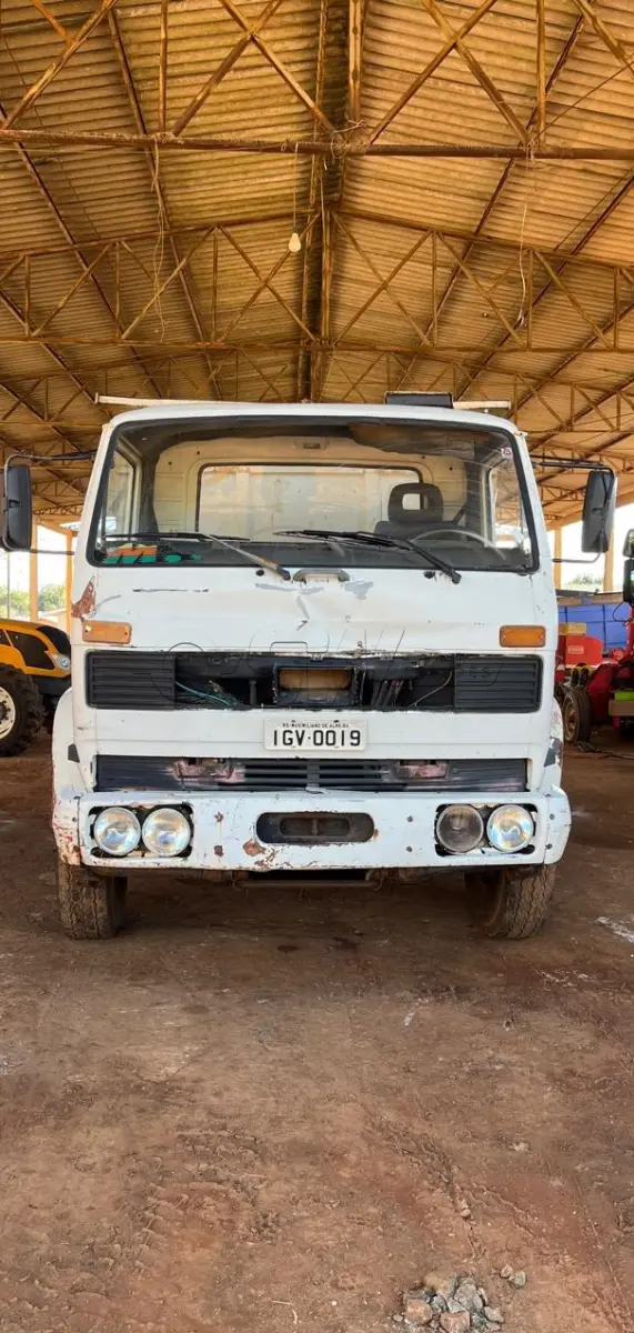 LOTE 001 - CAMINHÃO VW