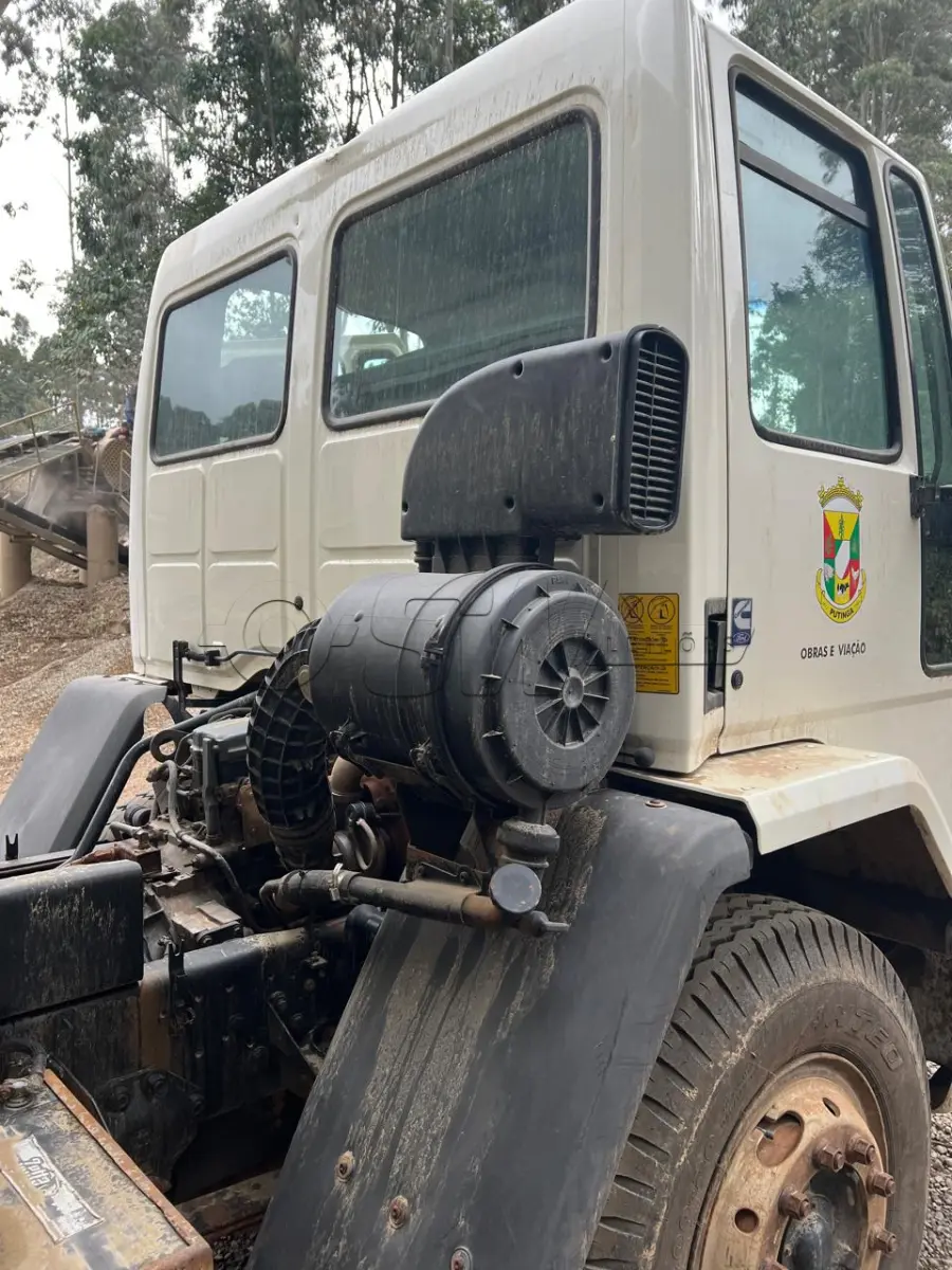 LOTE 016 - Caminhão FORD/CARGO 2422 E, Placa IOP8339, ano/mod. 2008, cor branca