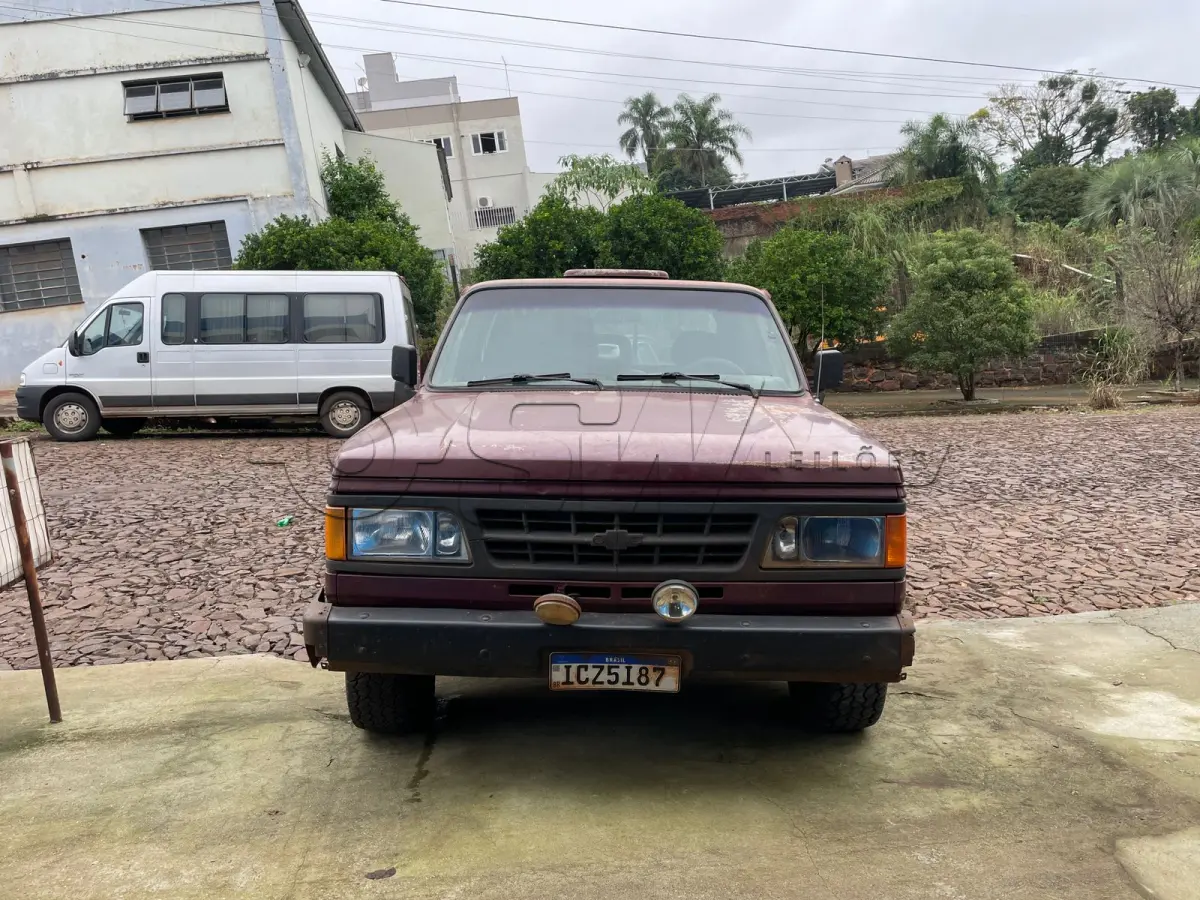 LOTE 001 - Caminhonete GM/D20 CUSTOM S