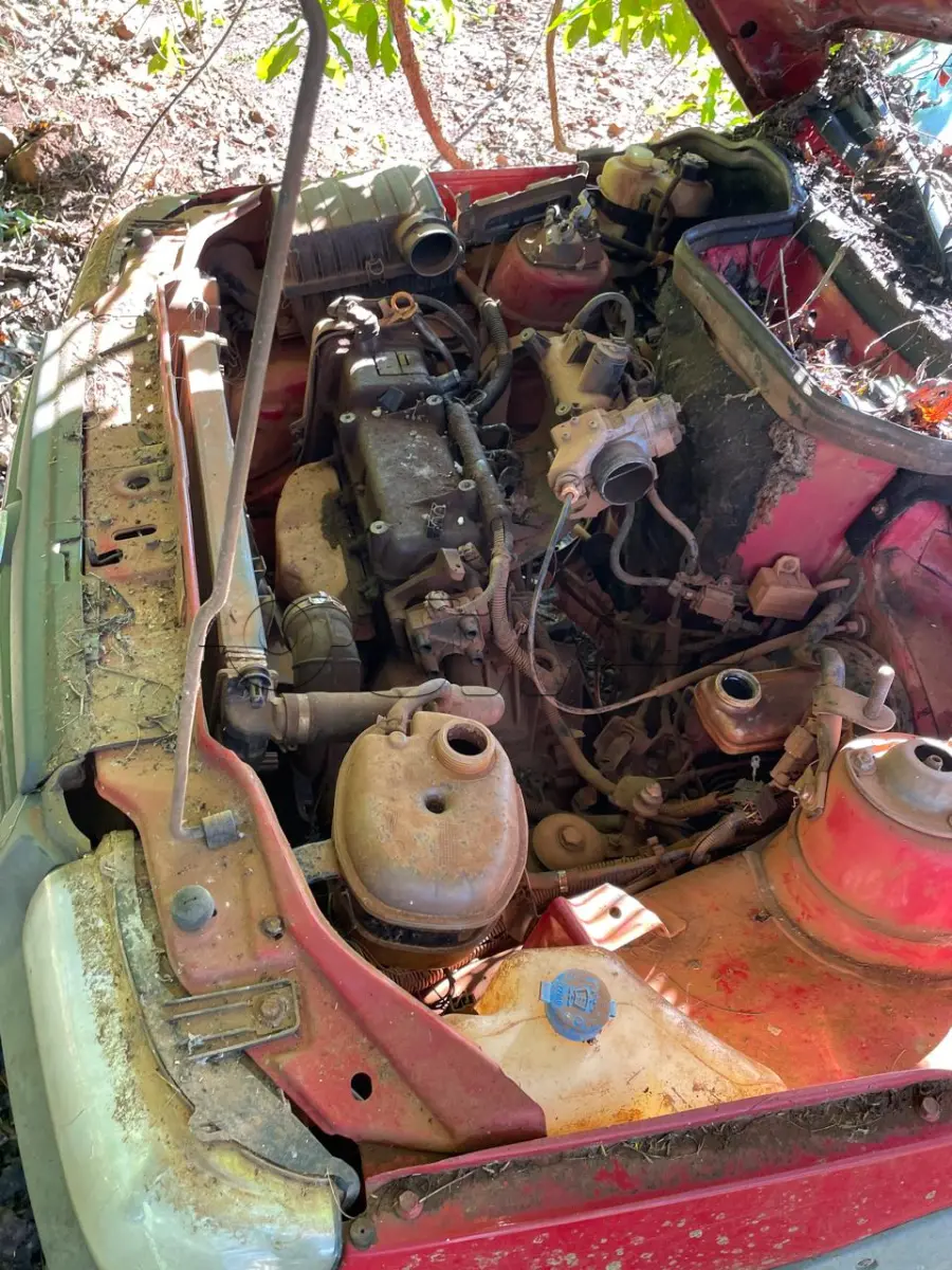 LOTE 002 - AUTOMÓVEL FIAT UNO