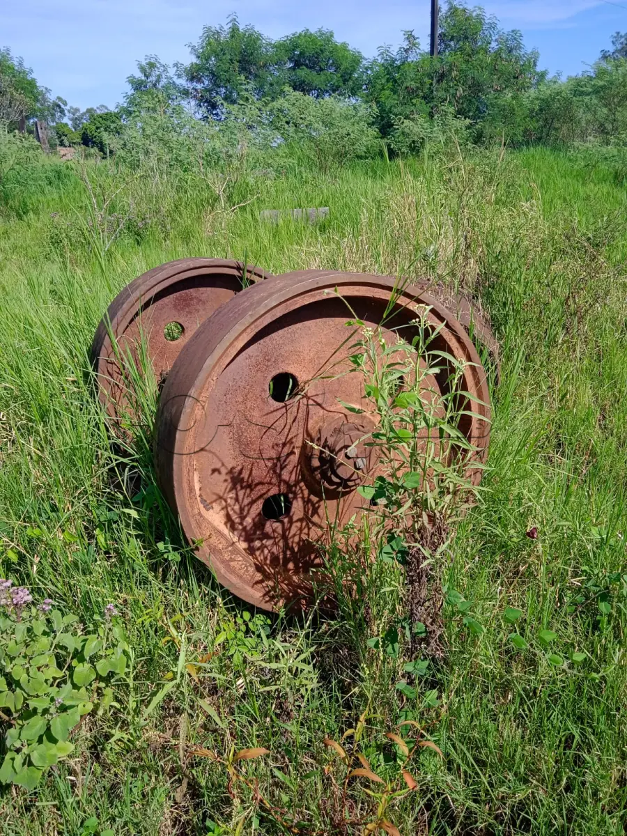 LOTE 001 - Peneira rotativa M Plang / Britador Plang / Dois Motores Weg