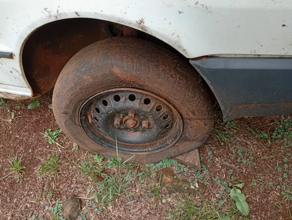 LOTE 001 - AUTOMÓVEL FIAT UNO MILE SX, Placas IHP 3G56, RENAVAM 00699332761