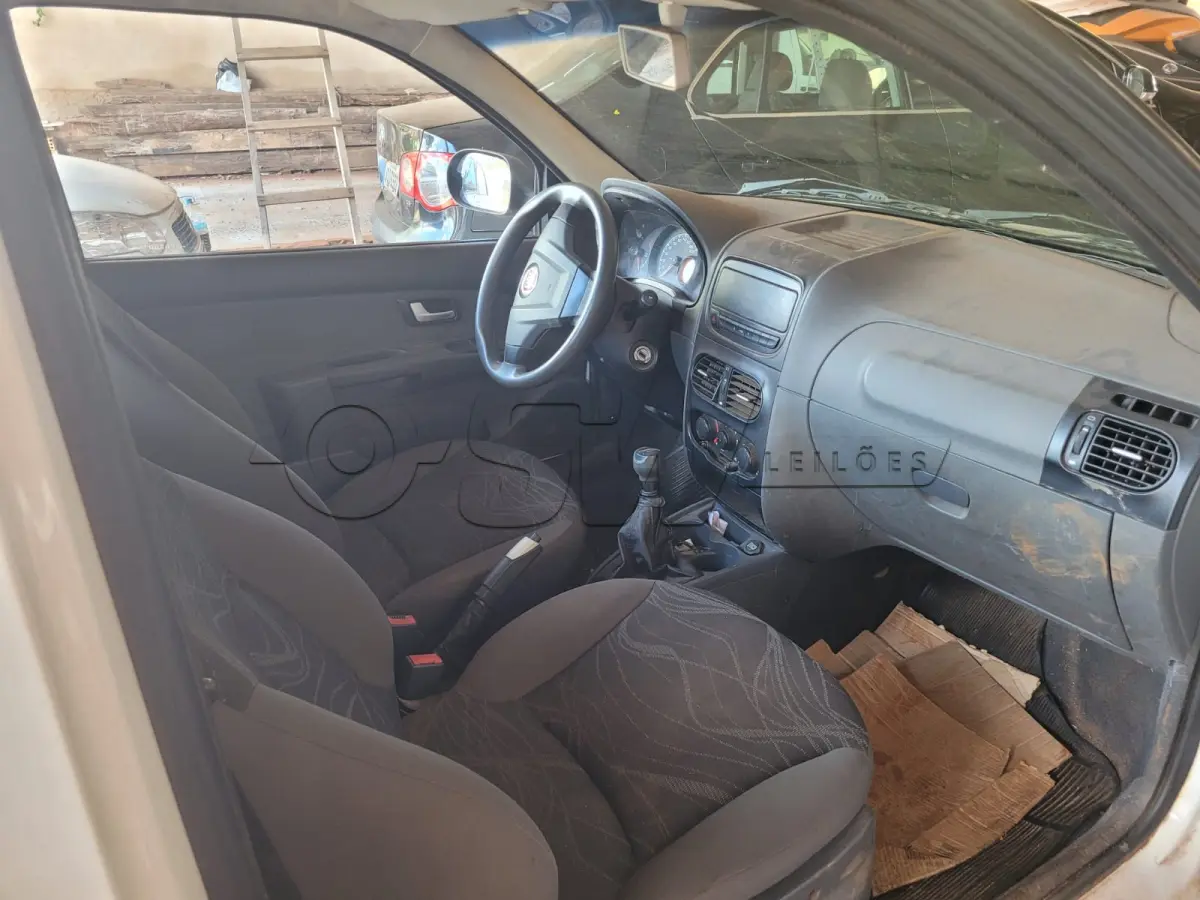 LOTE 013 - FIAT/STRADA WORKING