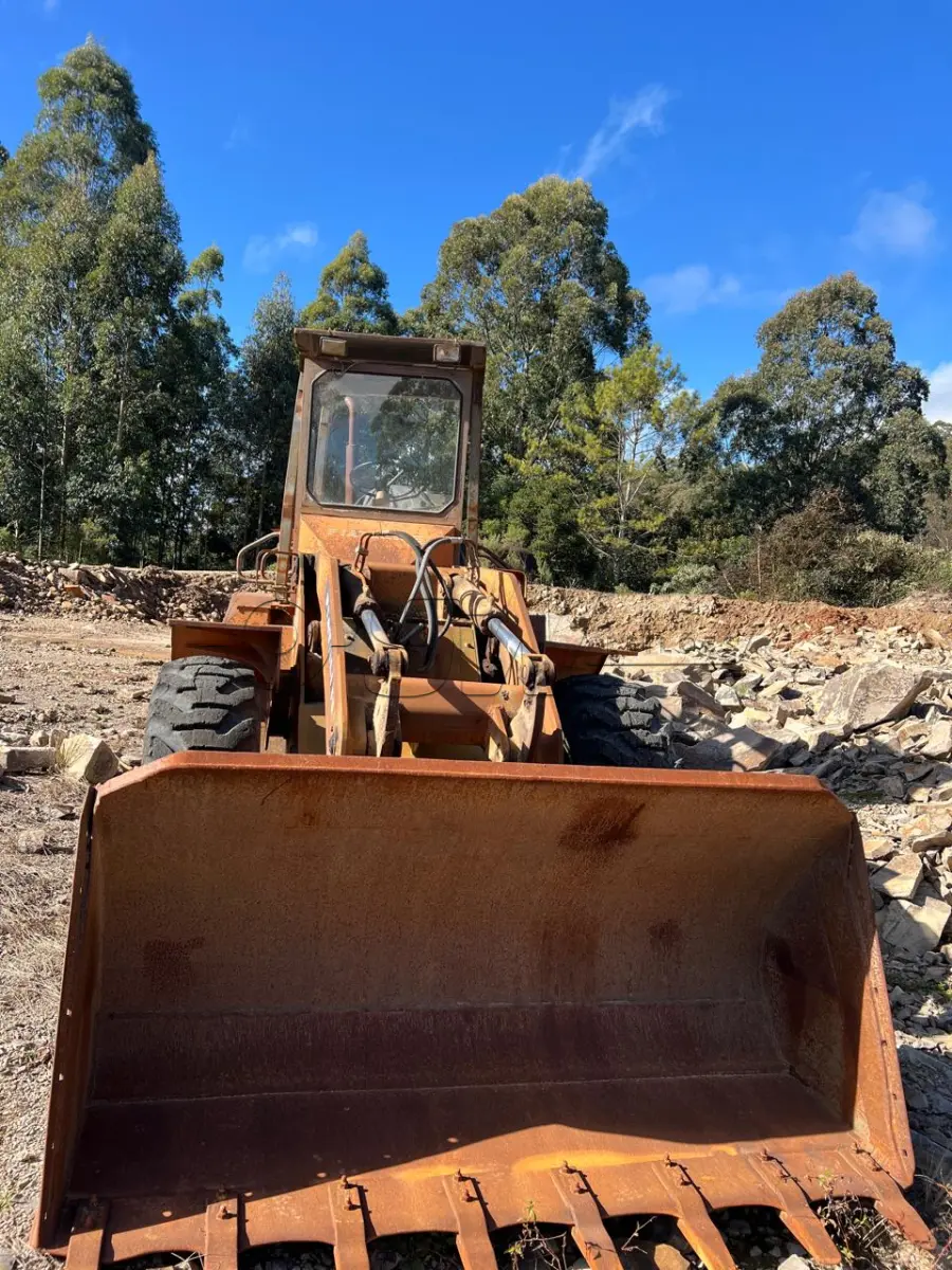 LOTE 020 - carregador, marca Fiatallis, modelo FR 12B (horímetro 22.089 (vinte e duas mil e oitenta e nove) horas trabalhadas)
