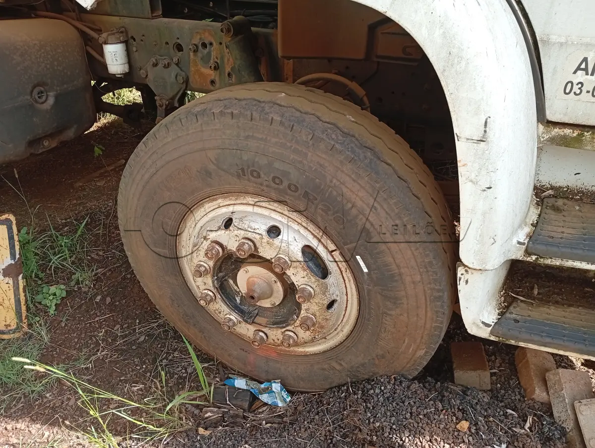 LOTE 022 - CAMINHÃO CAÇAMBA, placas  JZO8227, RENAVAM 00785152881,