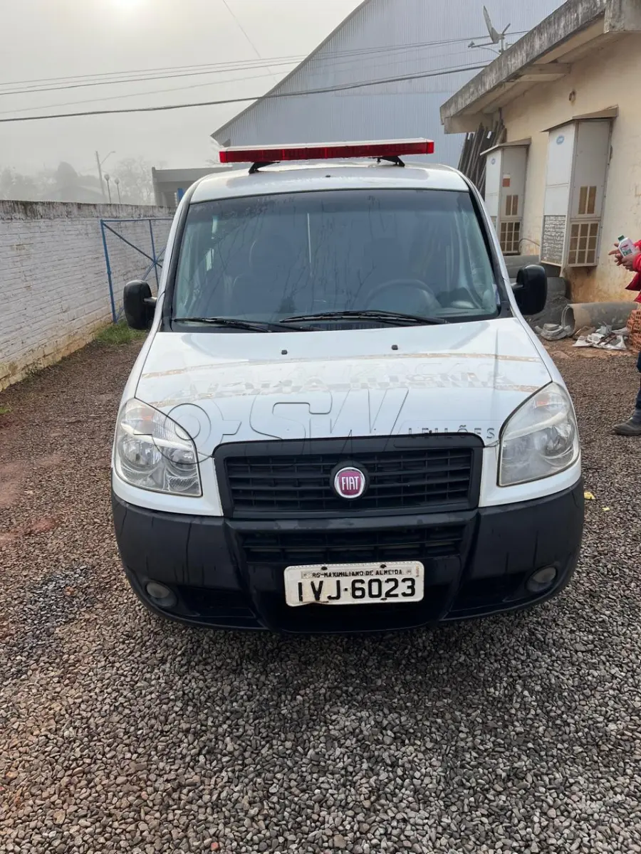 LOTE 003 - FIAT DOBLO