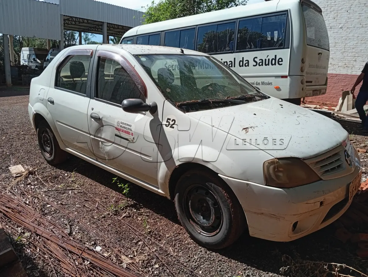 LOTE 031 - AUTOMÓVEL PASSAGEIRO, Placas DJF 4108, RENAVAM 00946375615
