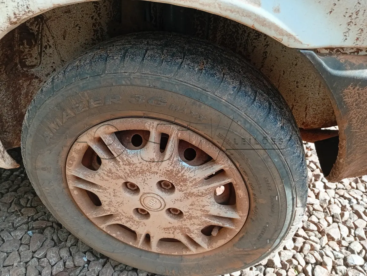 LOTE 029 - AUTOMÓVEL PASSAGEIRO, FIAT UNO MILE FIRE Placas IKX9H00, RENAVAM 00793953723