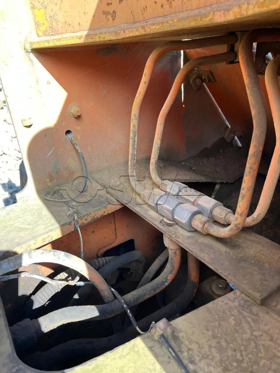 LOTE 020 - carregador, marca Fiatallis, modelo FR 12B (horímetro 22.089 (vinte e duas mil e oitenta e nove) horas trabalhadas)