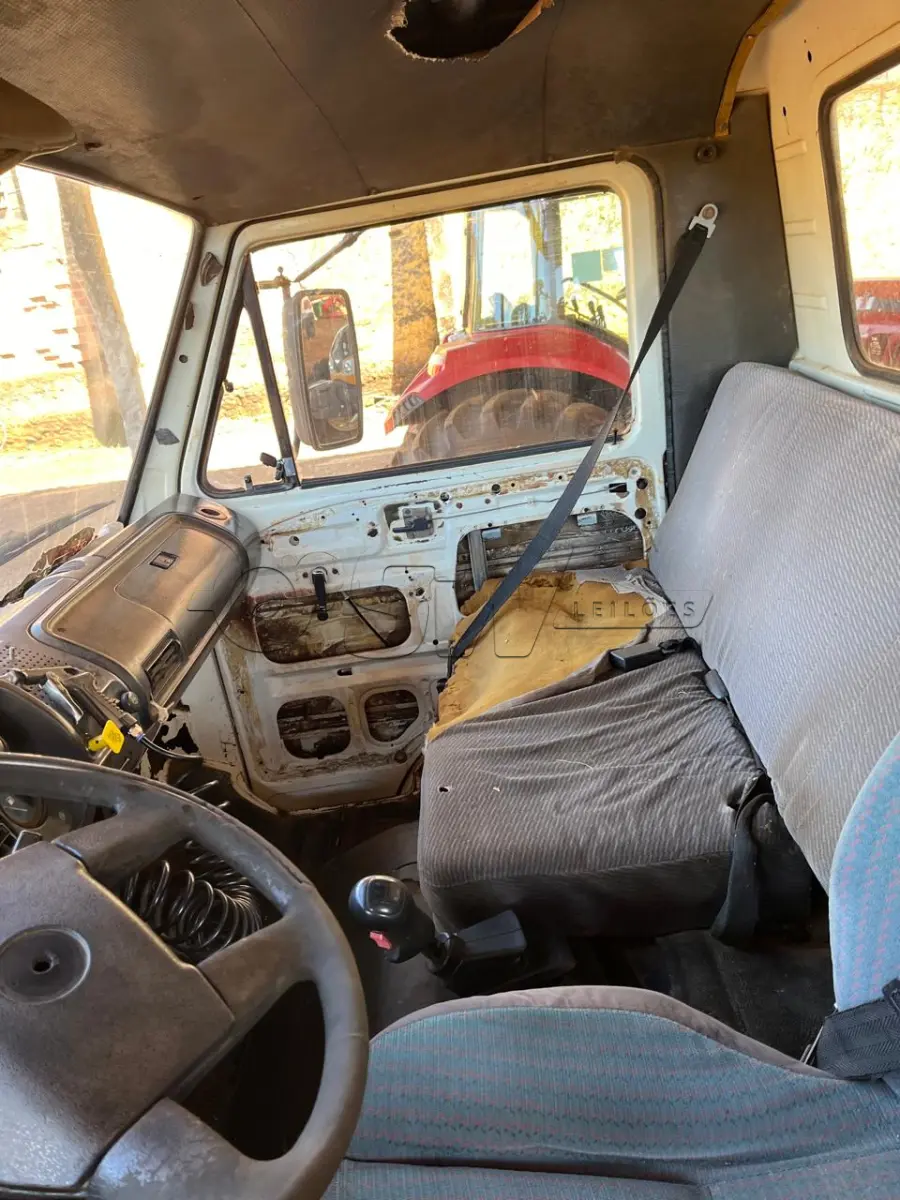 LOTE 001 - CAMINHÃO VW