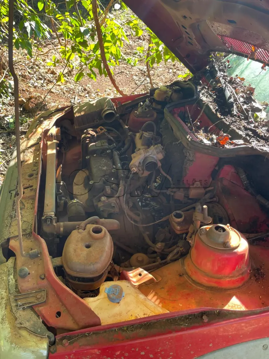 LOTE 002 - AUTOMÓVEL FIAT UNO