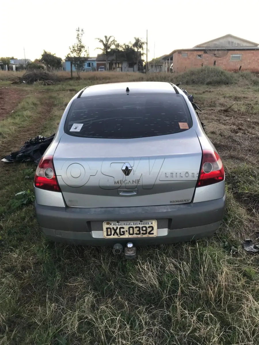 LOTE 001 - RENAULT MEGANESD