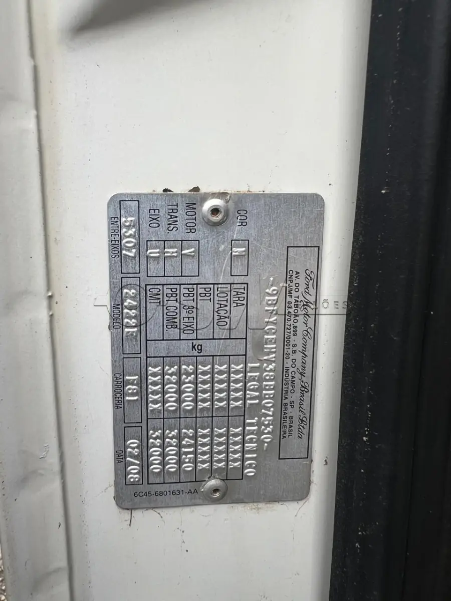 LOTE 016 - Caminhão FORD/CARGO 2422 E, Placa IOP8339, ano/mod. 2008, cor branca