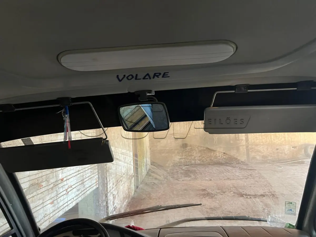 LOTE 015 - Ônibus MARCOPOLO/VOLARE V8 ON, ano/mod. 2005/2006, cor prata