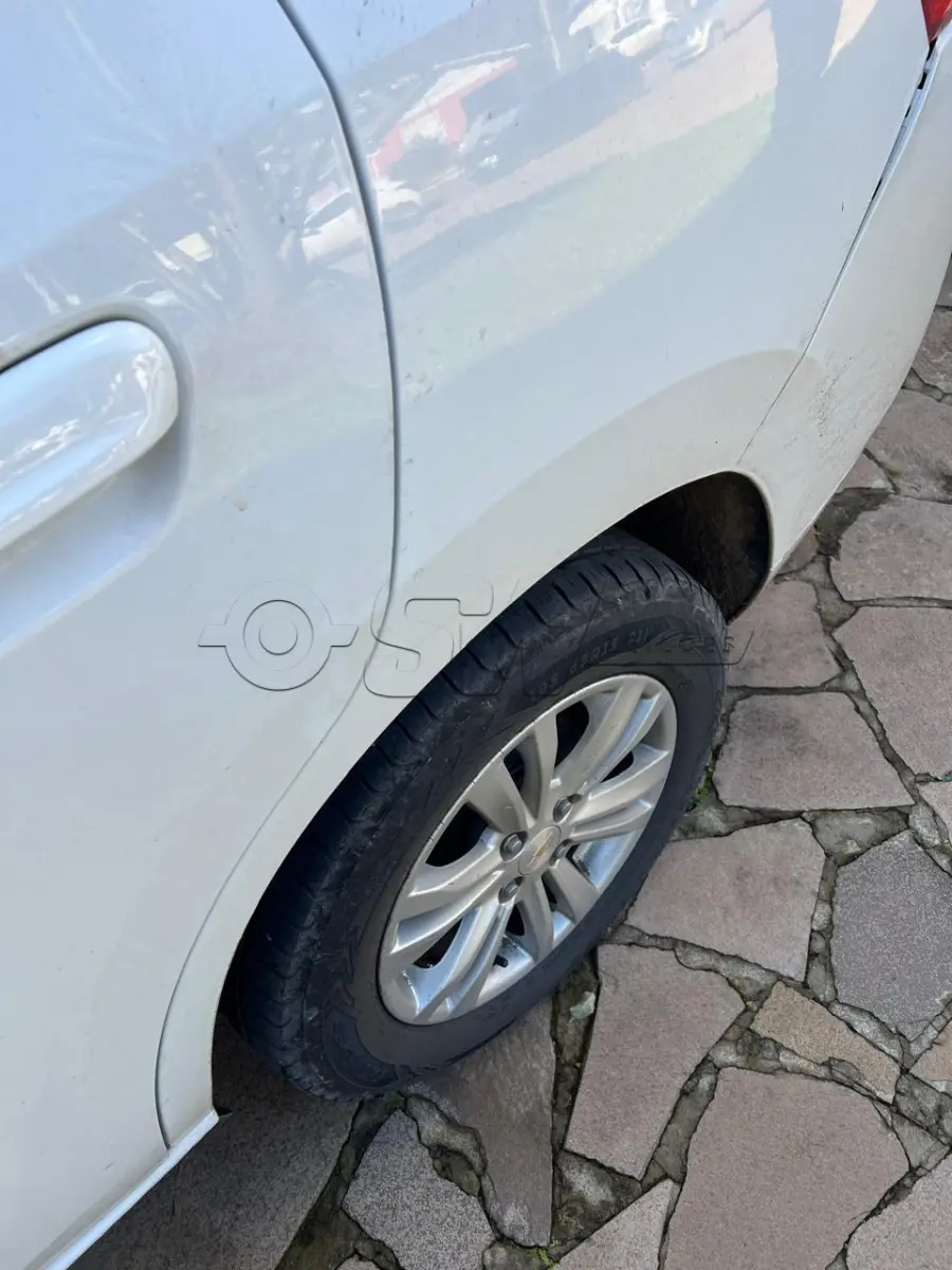 LOTE 012 - automóvel Chevrolet/Spin 1.8 AT LT7, placa JBO1D99. Cor Branca