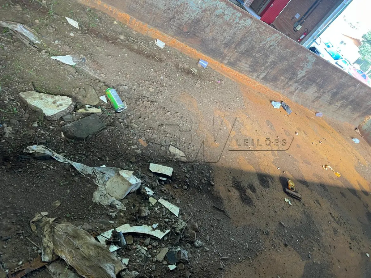 LOTE 001 - Caminhão FORD/F14000 HD; Placa IJB4975, ANO/MOD: 1998