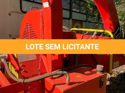 LOTE 010 - PICADOR DE GALHOS