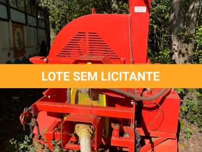 LOTE 010 - PICADOR DE GALHOS