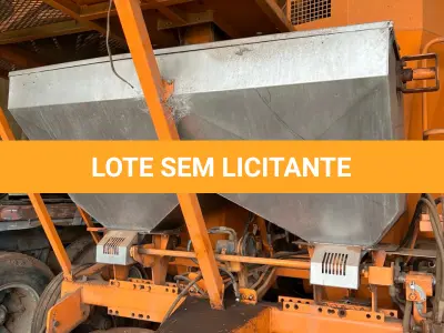 LOTE 004 - Plantadora de cana de açúcar picada.