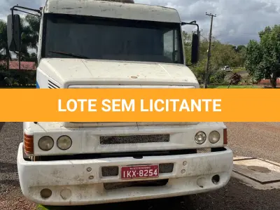 LOTE 002 - Caminhão Mercedes Benz