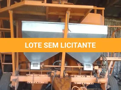 LOTE 004 - Plantadora de cana de açúcar picada.