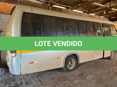 LOTE 015 - Ônibus MARCOPOLO/VOLARE V8 ON, ano/mod. 2005/2006, cor prata