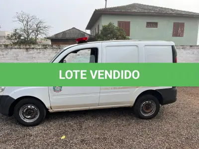 LOTE 003 - FIAT DOBLO