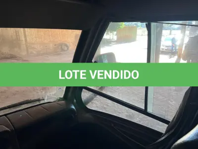 LOTE 015 - Ônibus MARCOPOLO/VOLARE V8 ON, ano/mod. 2005/2006, cor prata