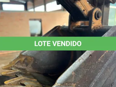 LOTE 005 - Retroescavadeira marca CASE 580, série 3