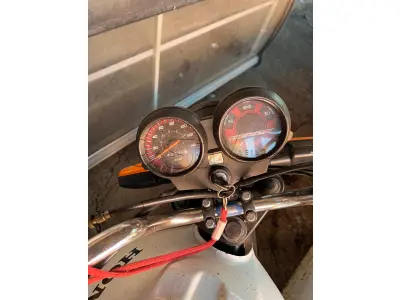 LOTE 002 - Uma motocicleta HONDA CG 125 CARGO KS Placa: IWP7130