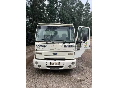 LOTE 016 - Caminhão FORD/CARGO 2422 E, Placa IOP8339, ano/mod. 2008, cor branca