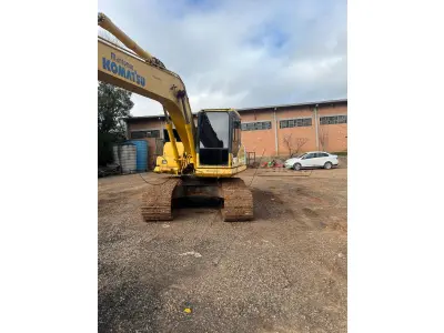 LOTE 010 - Escavadeira Hidráulica, marca Komatsu, modelo PC 160 LC-7B