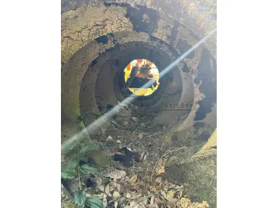 LOTE 007 - usina de asfalto frio, marca cifali, composta de um funil e esteira sem motor, três tanques metálicos para emulsão asfáltica