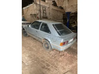 LOTE 001 - FORD ESCORT L 1.6, COR PRATA, ANO DE FABRICAÇÃO 1992, ANO DO MODELO 1992, PLACAS IAU7274, RENAVAM 564249661, CHASSI 9BFZZZ54ZNB247973