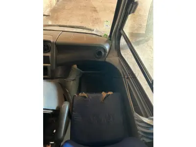 LOTE 015 - Ônibus MARCOPOLO/VOLARE V8 ON, ano/mod. 2005/2006, cor prata